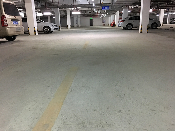 成都水泥地面起砂处理公司如何解决停车场地坪起砂
