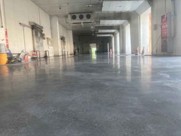 浦江食品冷冻库固化剂地坪：筑牢冷链仓储安全基石