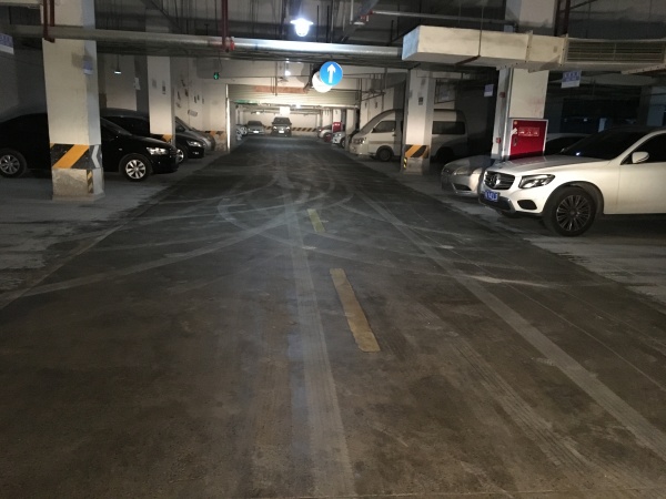 蓝光锦绣城地下车库起砂处理案例